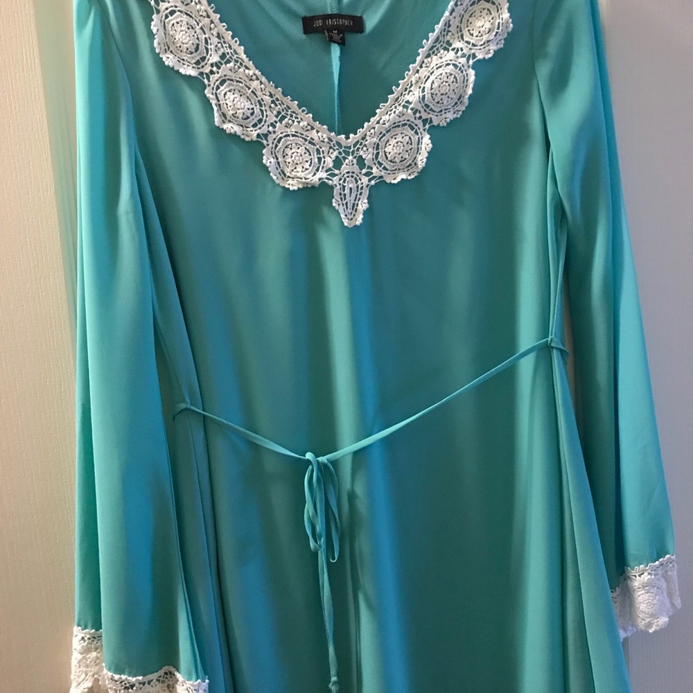Teal dress w/ lace neckline